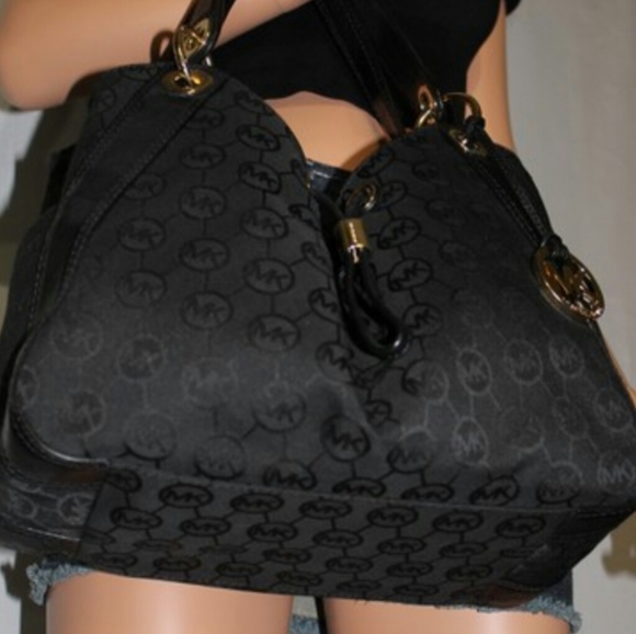 ♥New Michael Kors♥ - Picture 2 of 3